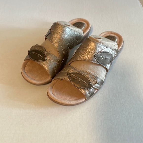 NWOT Clarks Artisan Women’s Sandals, Size 11W - Picture 2 of 12